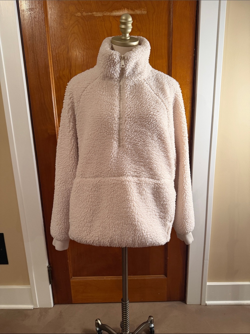 Beyond Yoga Women’s Take Flight Pullover fleece